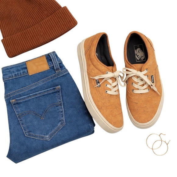 Vans Shoes - Vans UltraRange Cork Sneakers Women's 6.5 Eco Vegan Low Top Lace-Up Shoes in EUC